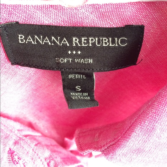 NWOT Banana Republic Soft Wash Button Down Shirt. - Picture 2 of 4