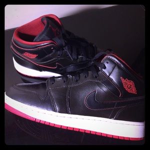 Air Force 1 - size 7Y