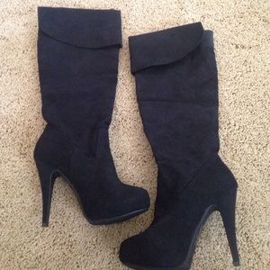 Knee high Black platform boots