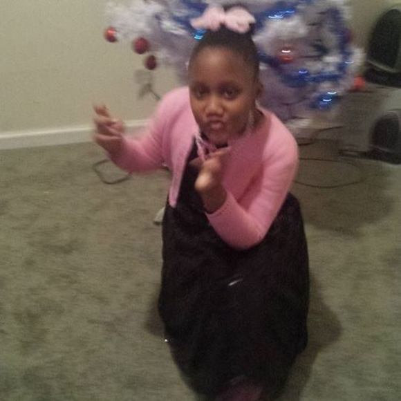 Meet your Posher, Movita - Picture 1 of 1