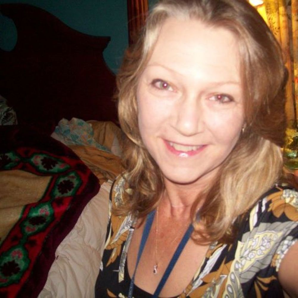 Meet your Posher, Deborah
