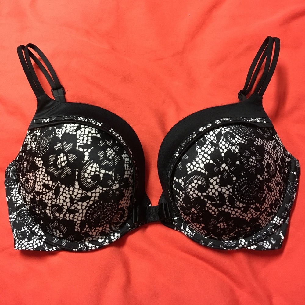 32DD Victoria's Secret Very Sexy PushUp Bra