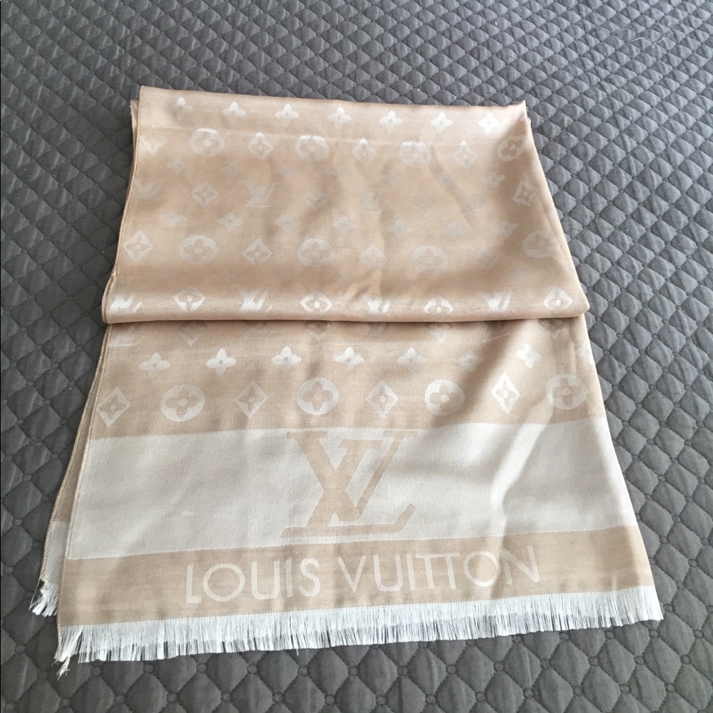 Louis Vuitton Scarf