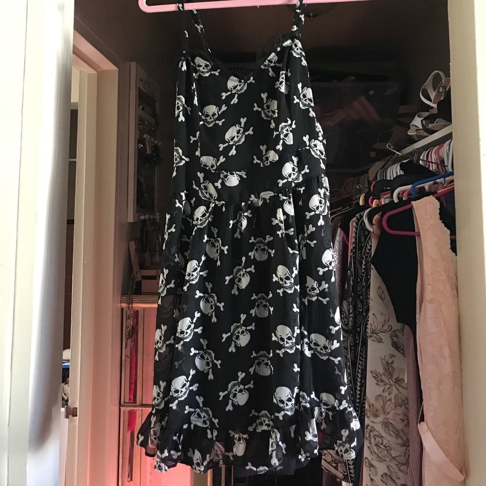 Skull and Crossbones dress ☠️
