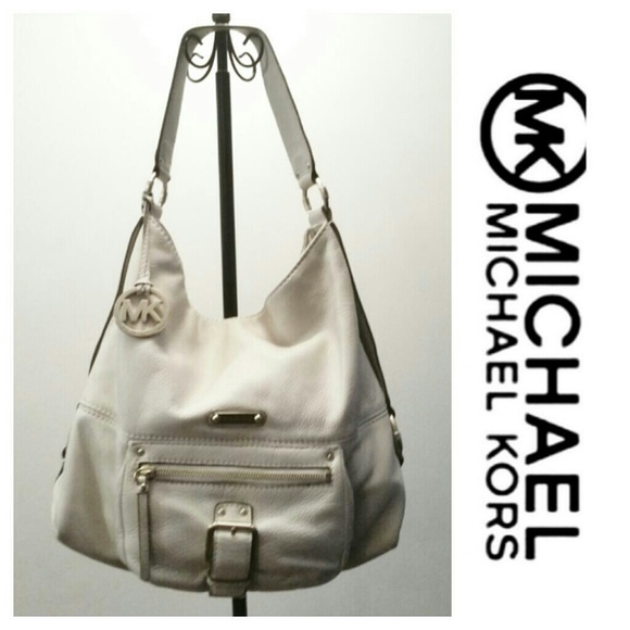 Michael Kors Handbags - 🌺Authentic🌺MICHAEL KORS BAG🎉SALE🎉💥