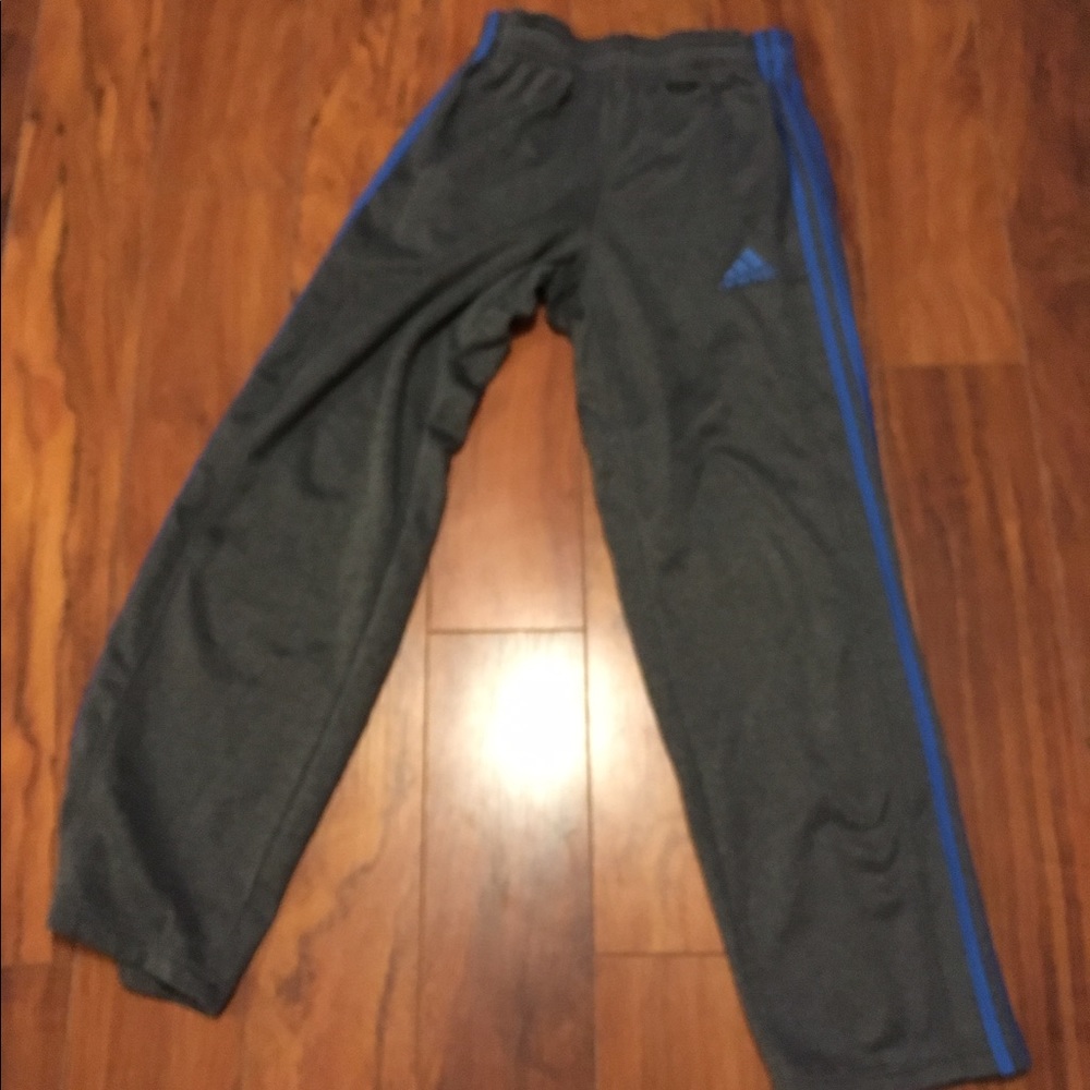 Adidas sweatpants with pockets