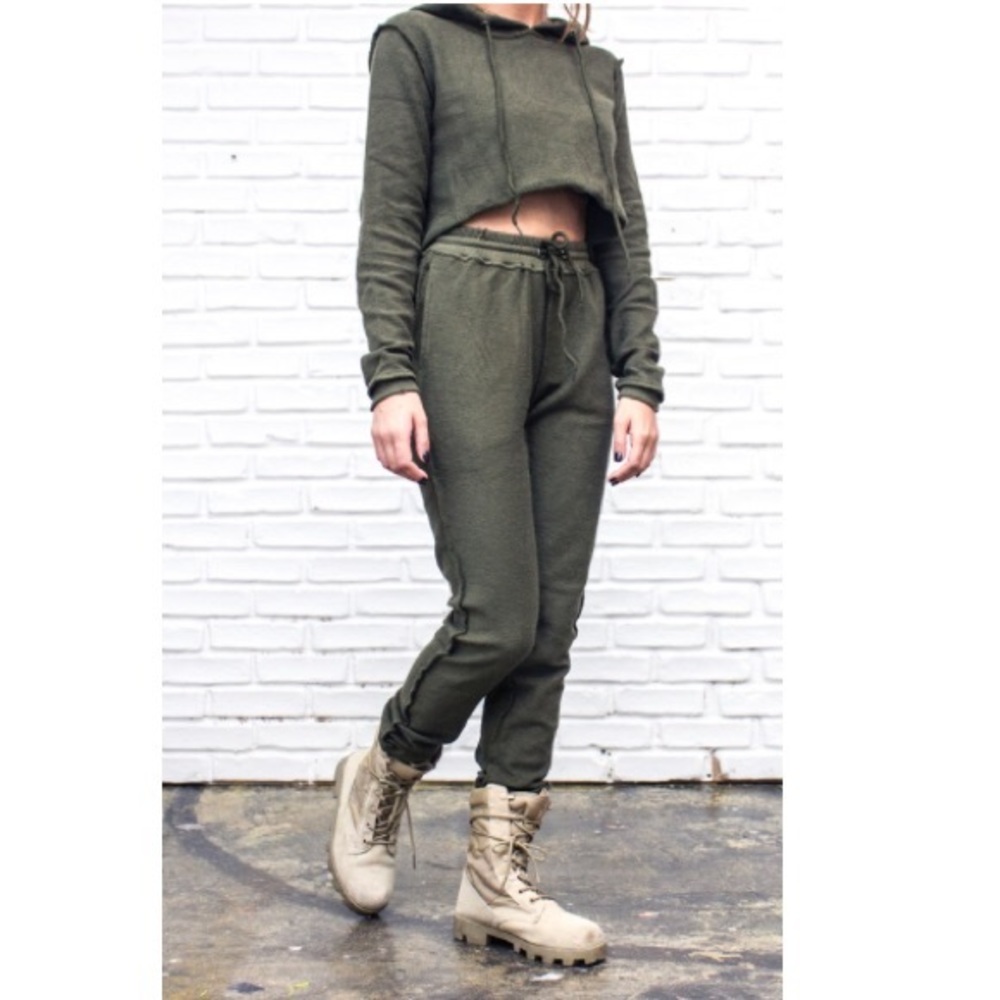 DG- Sweatsuit in Forest Green