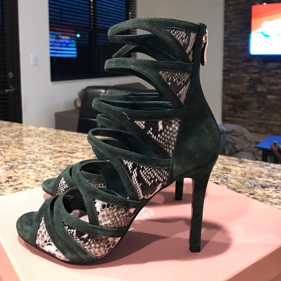 CINTI Italian Suede Snake print Bootie - Picture 2 of 6