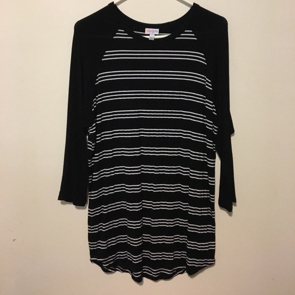LuLaRoe Tops - Large lularoe Randy tee