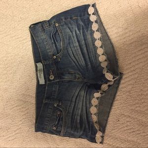 Low-rise Flower Jean shorts