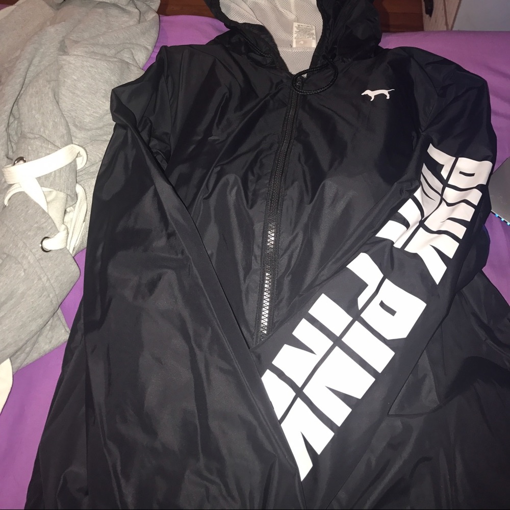 SOLD Black & white windbreaker