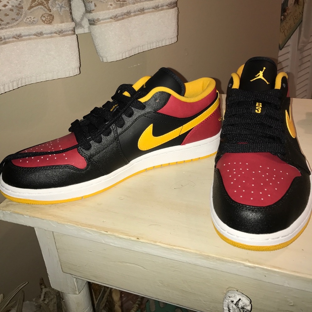 Jordan Retro one lows