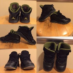 Black and Green Jordan's size 10c