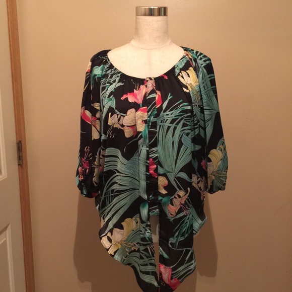 Jennifer Lopez floral top size M - Picture 1 of 5