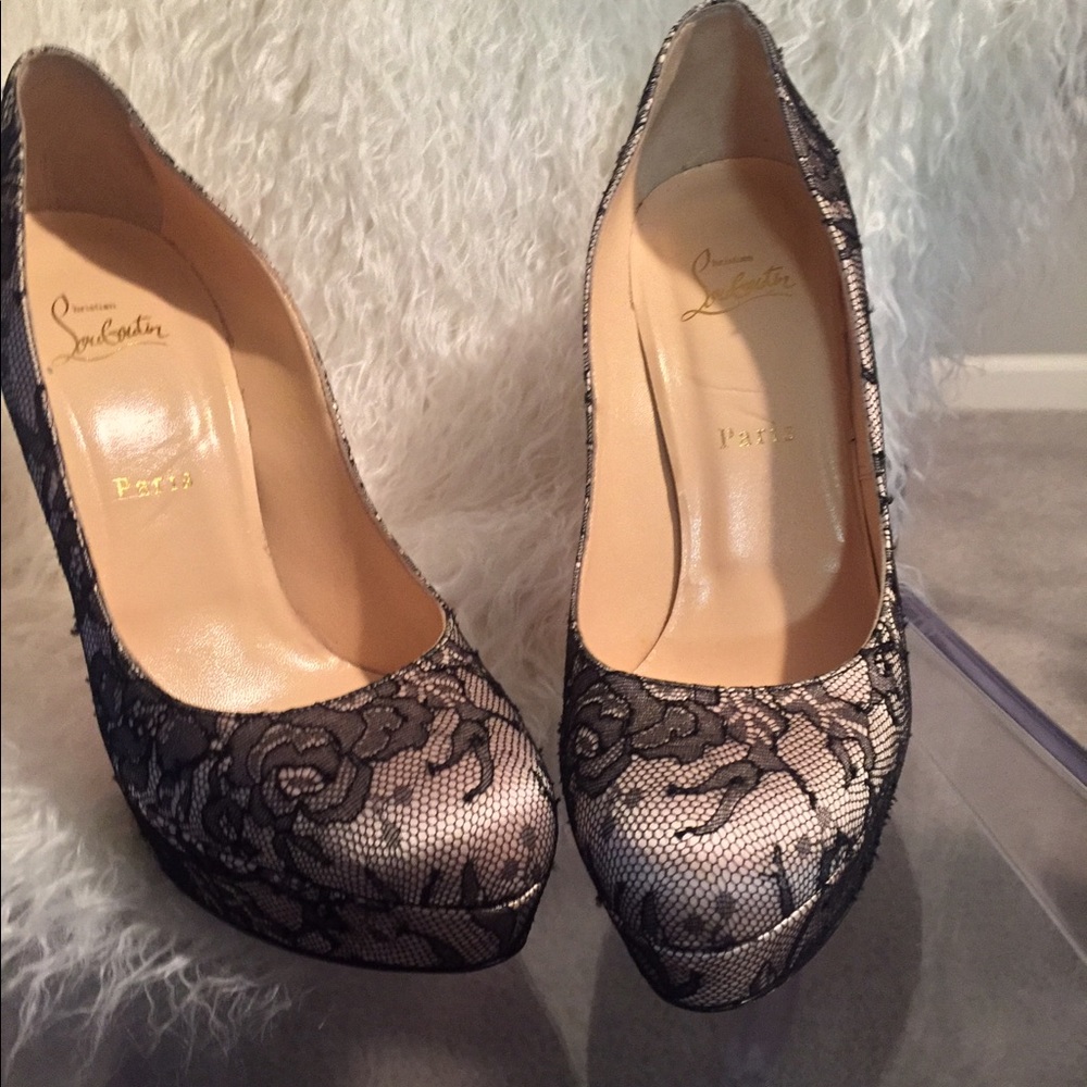 Christian Louboutin Authentic lace heel size 40.5