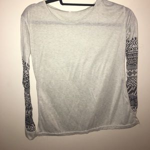 Ivory long sleeve t-shirt