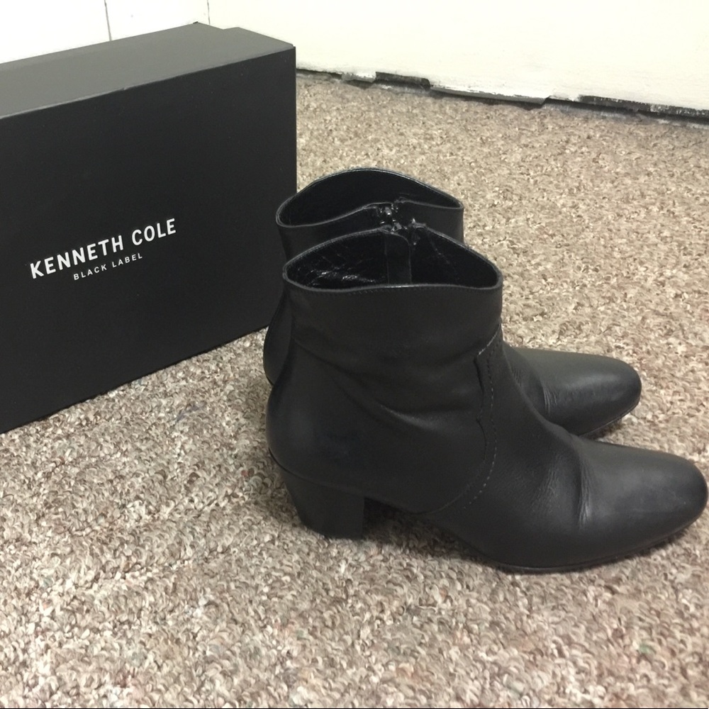 Kenneth Cole Black Low Heel Leather Booties - Picture 2 of 5