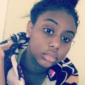 Meet your Posher, Lea