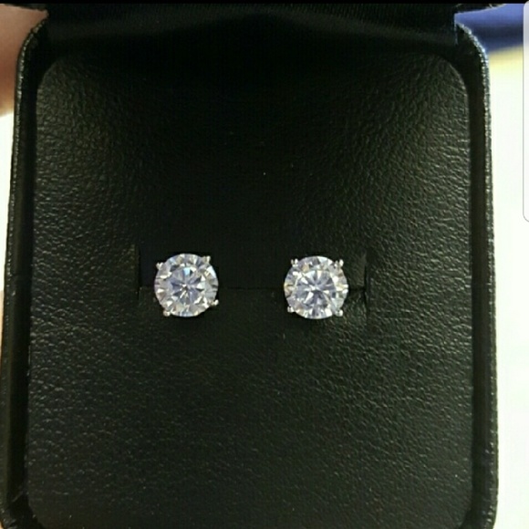 18k Swarovski Stud earrings - Picture 3 of 6