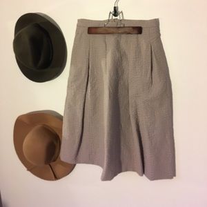 Retro-style midi skirt