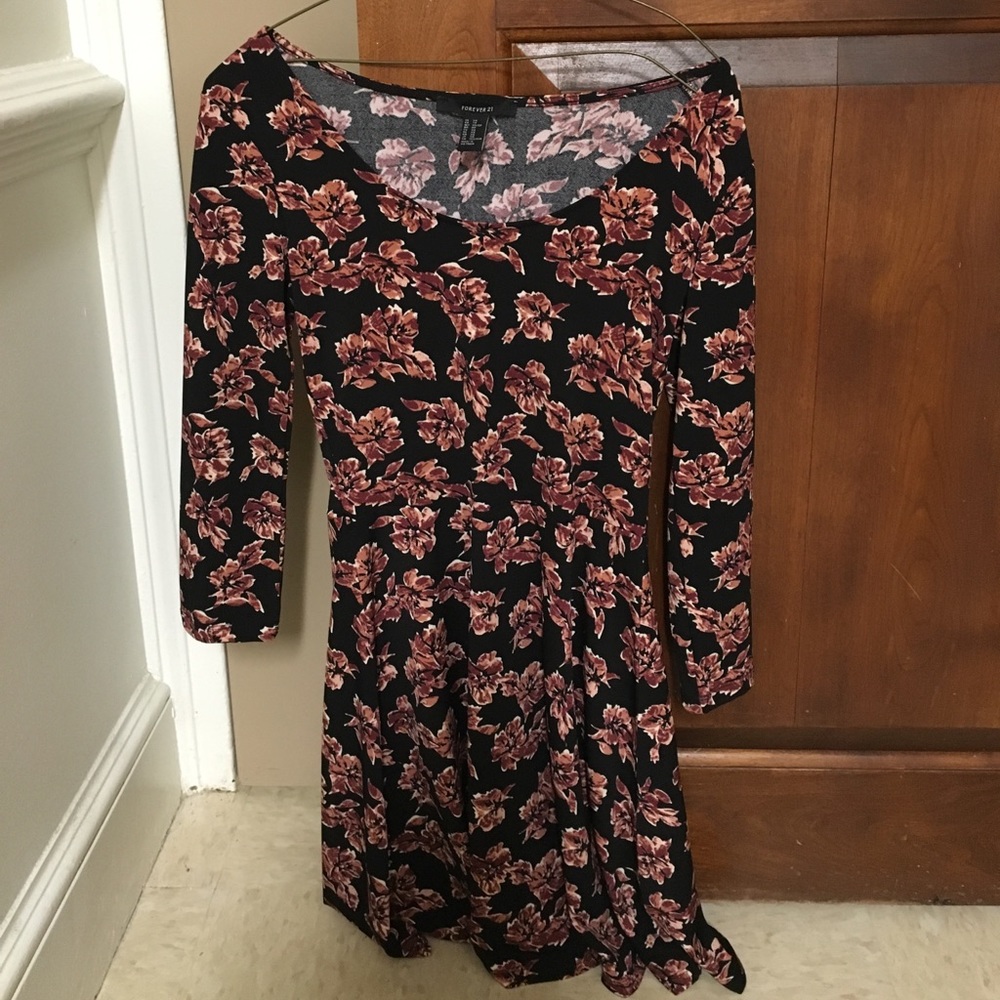 Forever 21 black floral print skater dress