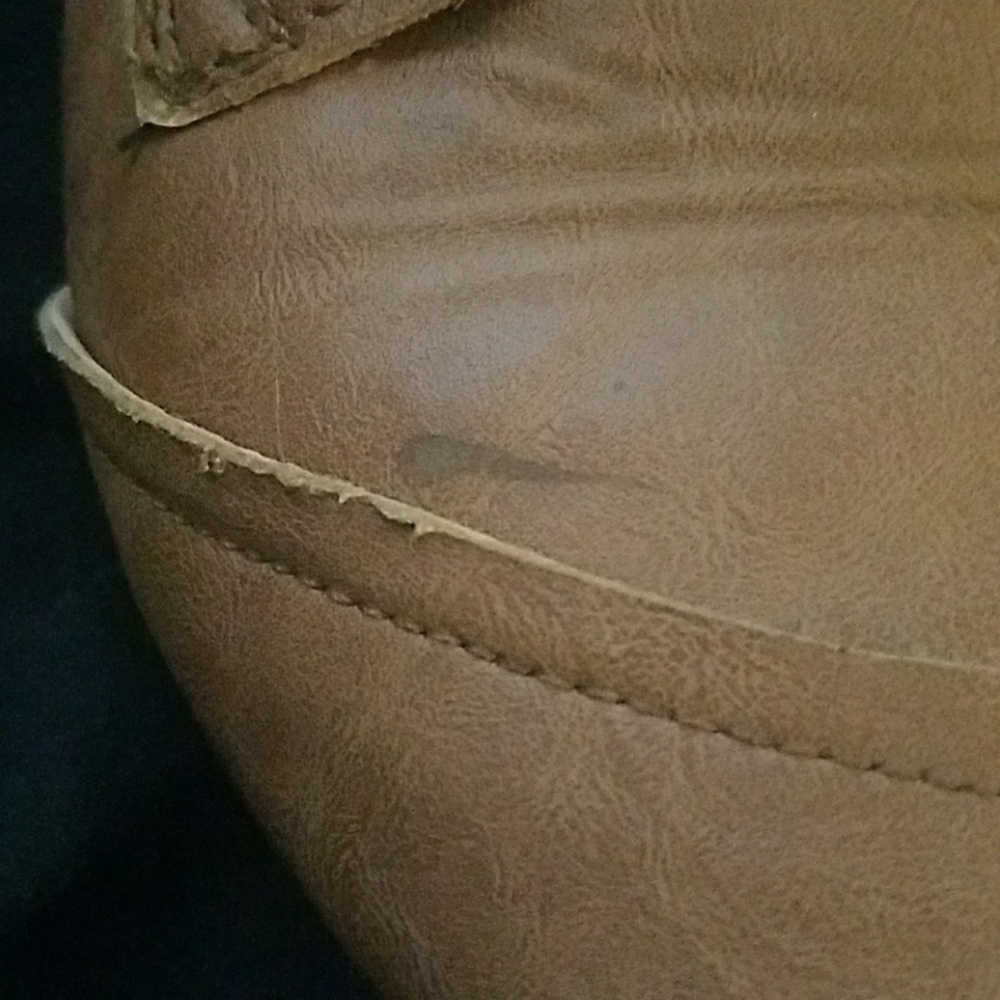 Shoes - Picture 6 of 7
