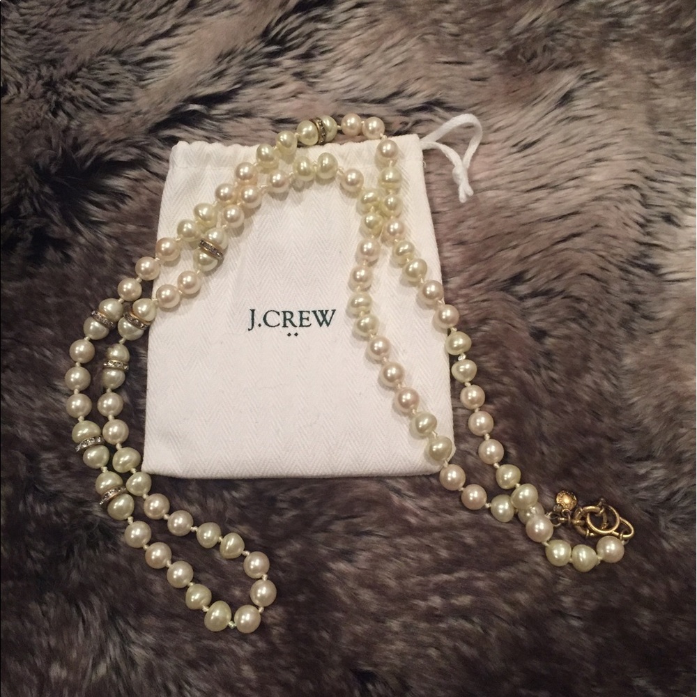 J Crew pearl necklace with "diamond" detail 💁🏼