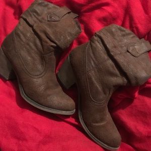 Brown rocket dog boots