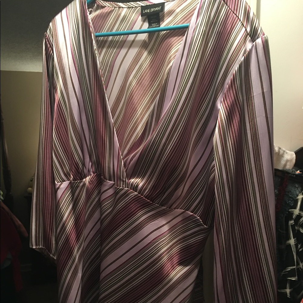 Slimming shimmering top