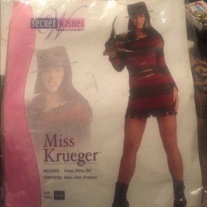 Miss Kruger Halloween costume