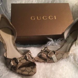Authentic Gucci sandal size 9b