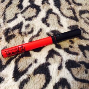 MAC VAMPLIFY LIP GLOSS
