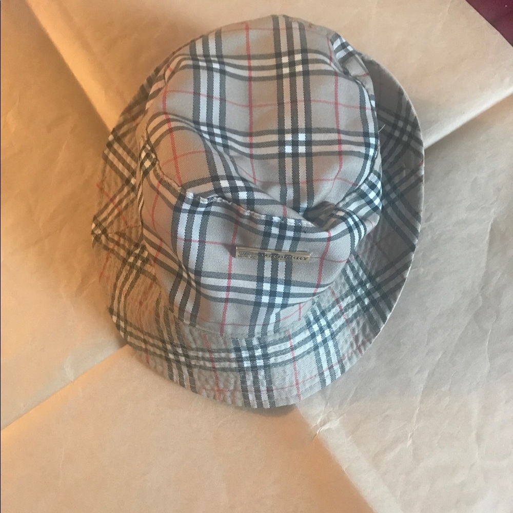 Burberry Bucket hat