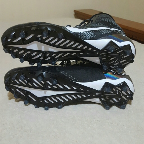 nike flyweave football cleats