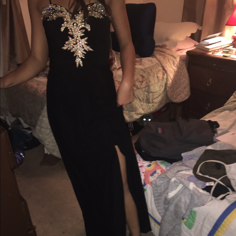 Black elegant prom dress