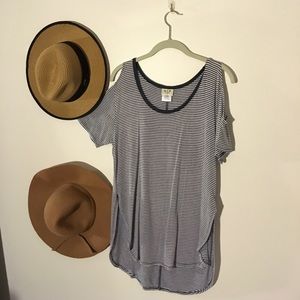 Shoulder cut-out top