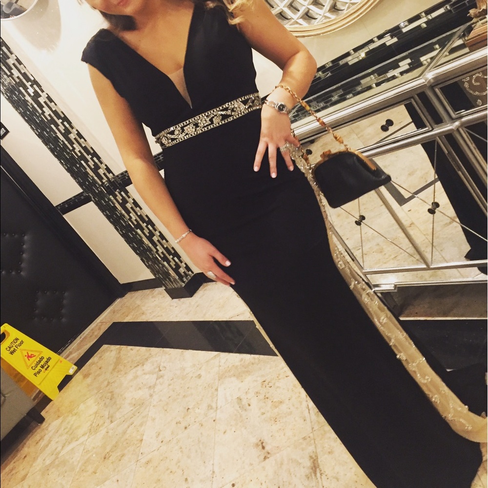 EUC JOVANI Evening gown in black