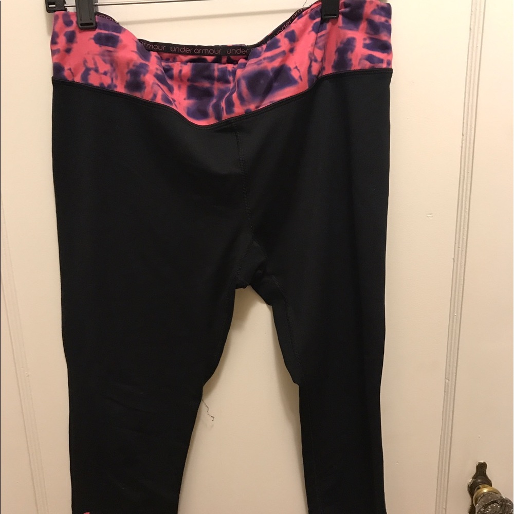 Under Armour cropped workout pants