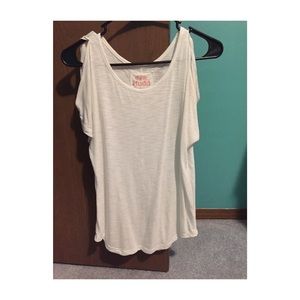 Small white MUDD shirt