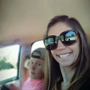 Meet your Posher, Kayla