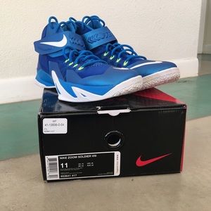 NIKE ZOOM SOLDIER VIII SIZE 11 9/10 CONDITION