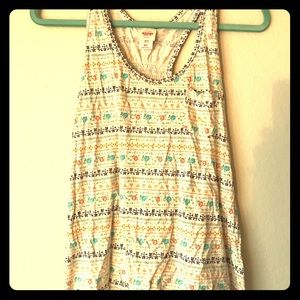 Flower Detail Mini Pocket Tank Top 🌸