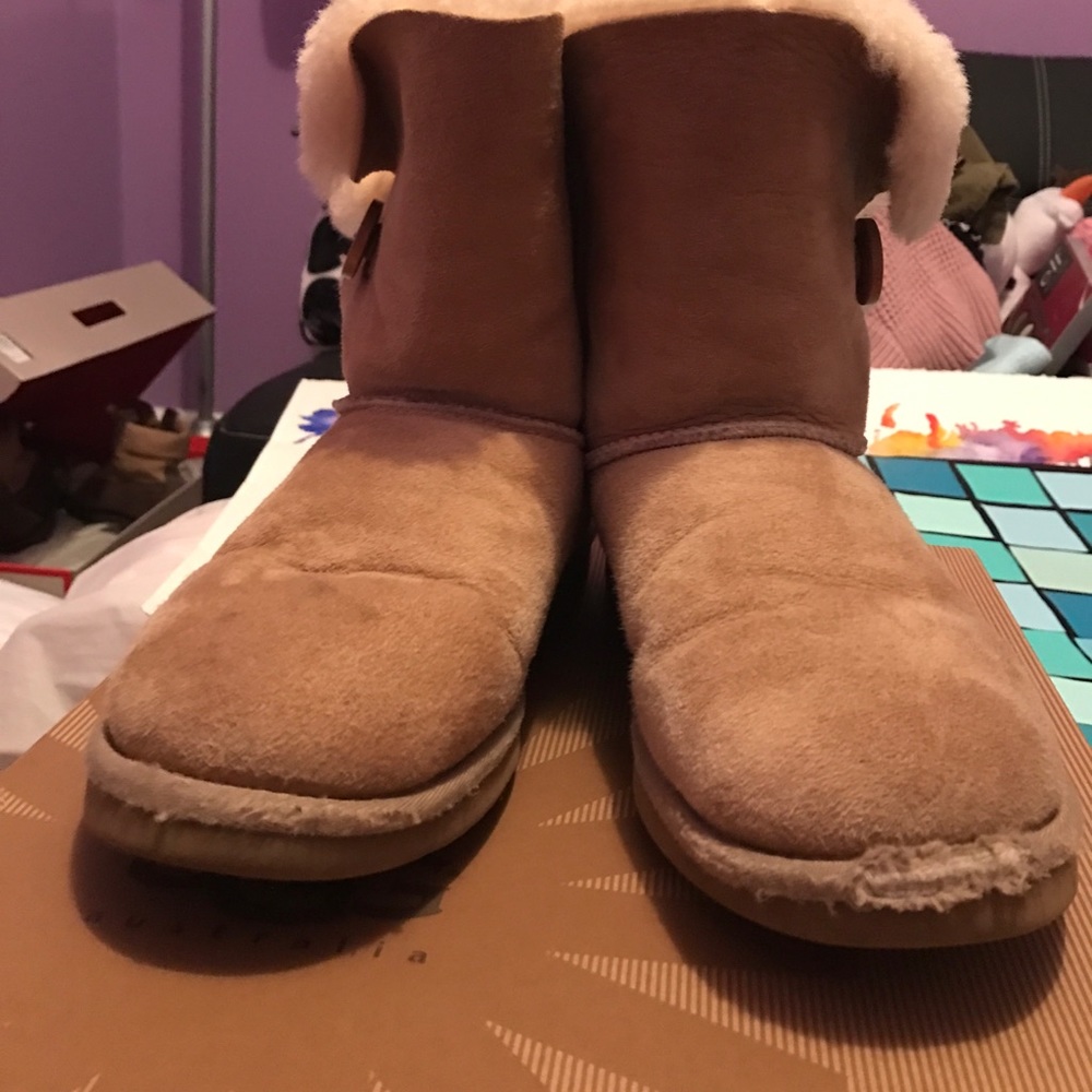 Bailey Button Uggs