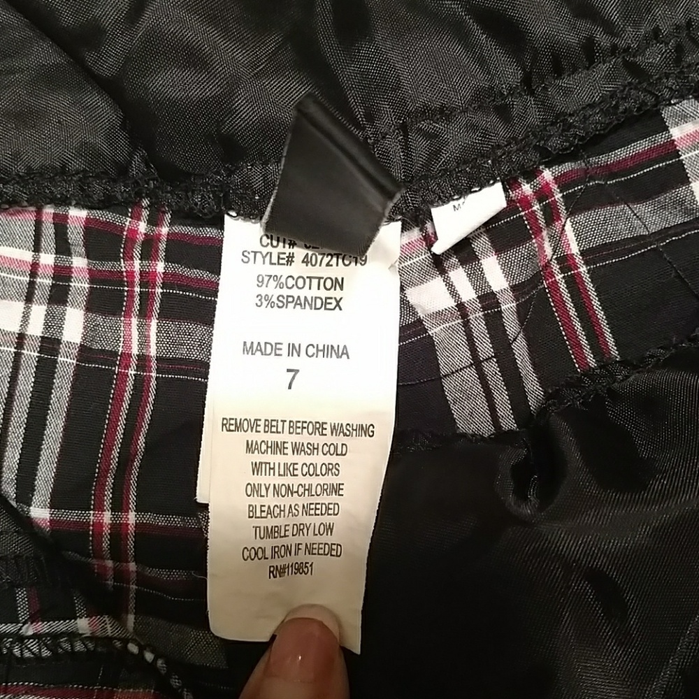 DONATING SOON HeartSoul Shorts - Picture 2 of 2