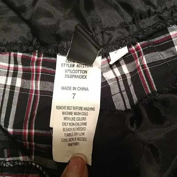 DONATING SOON HeartSoul Shorts - Picture 2 of 2