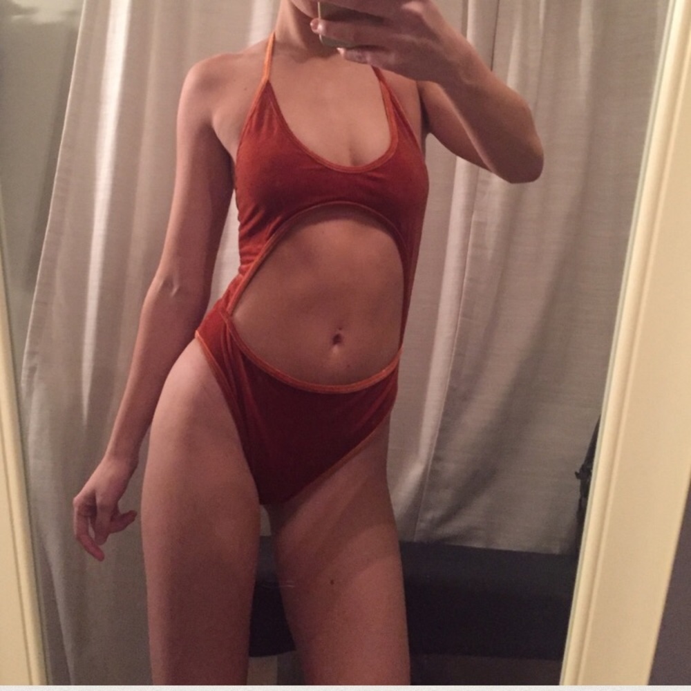 •SMALL LEFT• Orange Velvet Bikini - Picture 2 of 6