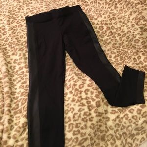 Black legging with fake leather on the sides
