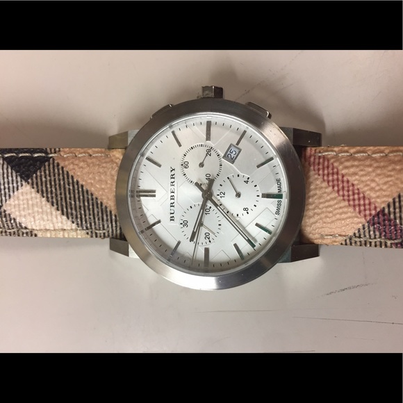 Men's Burberry watch - Picture 2 of 3