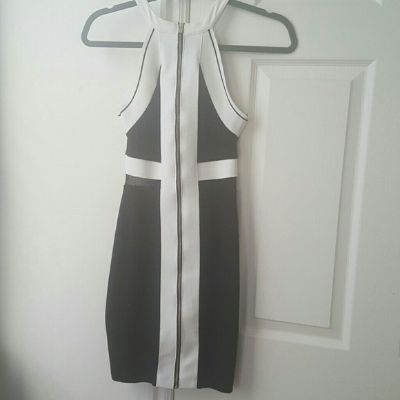 Classy Mini dress - Picture 3 of 3