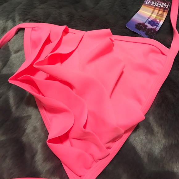 NEW WITH TAGS! Coral ruffle bikini - Picture 2 of 3